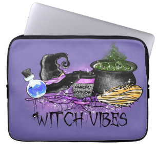Hexe Vibes - süßer Halloween-Kaffee Laptopschutzhülle