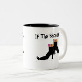 Hexe wenn die Schuh-Sitze Zweifarbige Tasse (VorderseiteRechts)