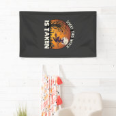 Hexe wird Besen Baum Friedhof Halloween_1 Banner (Insitu)