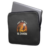 Hexe wird Besen Baum Friedhof Halloween_1 Laptopschutzhülle (Vorderseite Links)