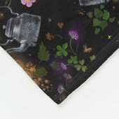 Hexen Brew Tee und Cotattcore Muster Fleecedecke (Ecke)