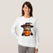 Hexenhaftes mürrisches Kätzchen mit Jack O Lantern T-Shirt (Vorne ganz)