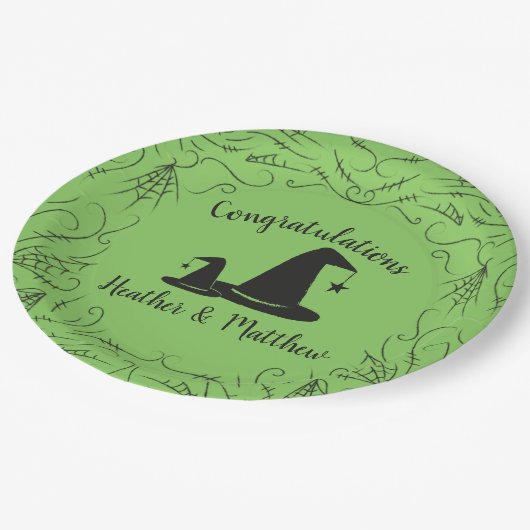 Hexenhut Baby Shower Halloween Pappteller (Schrägansicht)