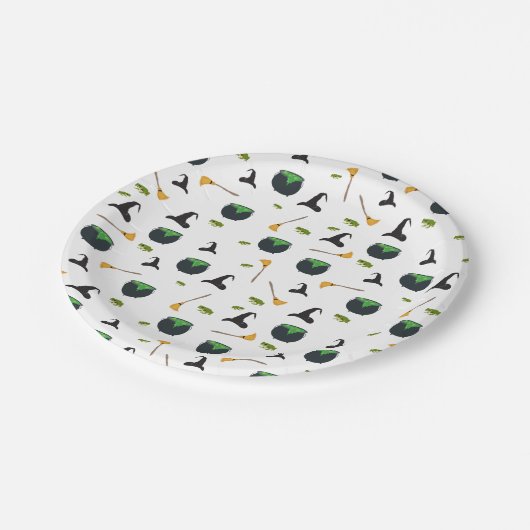 Hexenhut Broom Caldron Halloween Muster Pappteller (Schrägansicht)