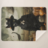 Hexenkatze mit Kürbissen Sherpadecke (Vorderseite (Horizontal))
