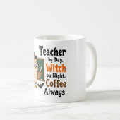 Hexenlehrerin bei Tag, Kaffee immer lustig Hallowe Kaffeetasse (VorderseiteRechts)