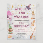 Hexenmeister Magical Kid Birthday Einladung<br><div class="desc">Eine Hexe und Zauberer magischen Thema Kinder's Birthday Party Einladung. Auf grauem,  motbeltem Hintergrund,  zauberhaften Themen-Objekten wie Hut,  Eule,  Scroll,  Besenstock,  Kessel und Drache umgeben den lila Dekorationstext,  der Hexen und Zauberer ausliest. Bitte folgen Sie uns für Ihren Namen Ihr Jahr Geburtstag. Personalisieren Sie Ihre Veranstaltung und Ihre Kontaktdaten.</div>