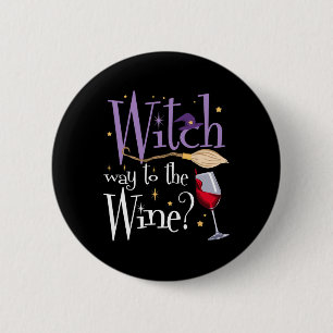 Hexenmeister zum WeinHalloween-Trinken für Wicca Button