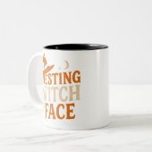 Hexenmeisterschaft Zweifarbige Tasse (Vorderseite Links)