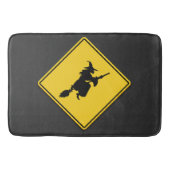 Hexenwarnung Halloween Badematte (Vorderseite)