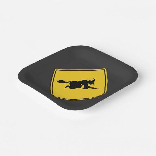 Hexenwarnung Halloween Pappteller (Gewinkelt)