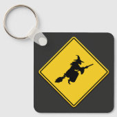 Hexenwarnung Halloween Schlüsselanhänger (Vorderseite)