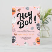 Hey Boo Spooktacular Halloween-Party Einladung (Stehend Vorderseite)