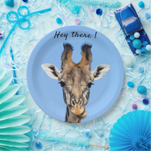Hey, es lustiges Giraffe-Foto mit Text Pappteller (Party)