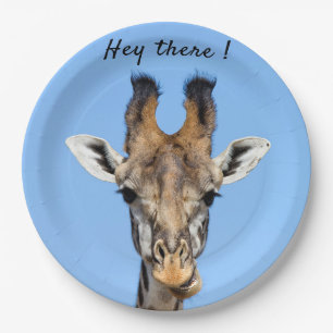 Hey, es lustiges Giraffe-Foto mit Text Pappteller