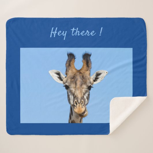 Hey, es lustiges Giraffe-Foto mit Text Sherpadecke (Vorderseite (Horizontal))