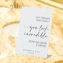 Hey Freunde und Familie, du siehst unglaublich aus Sockelschild