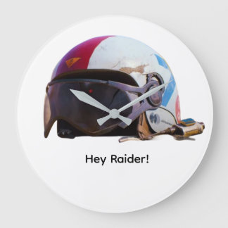 Hey Raider! Zeit, nach oben zu gehen. Große Wanduhr