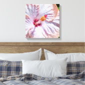 Hibiskus Blume mit Dew Leinwanddruck (Insitu (Schlafzimmer))
