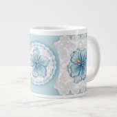 Hibiskus & Spitzenschuppen Jumbo-Tasse (Vorderseite Rechts)