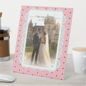 Hibiskus und Spitzenleistung ROT Sockelschild (In Situ)