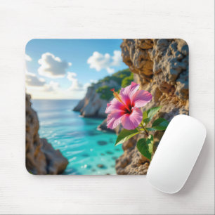 Hibiskus wächst auf einer felsigen Klippe Mousepad