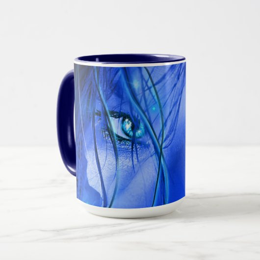 HIDDEN ANGST BLAUE MÄDCHEN MIT SKULL TASSE (Vorderseite Links)
