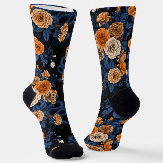 Hidden in the roses, orange and blue socken (Gewinkelt)