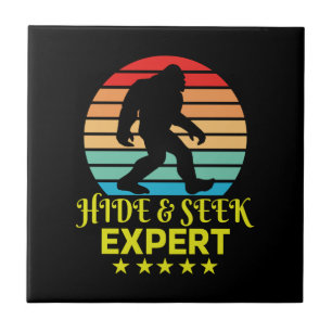 Hide and Seek Experte Bigfoot Funny Fliese