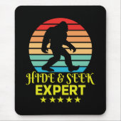 Hide and Seek Experte Bigfoot Funny Mousepad (Vorne)