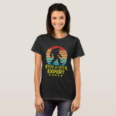 Hide and Seek Experte Bigfoot Funny T-Shirt (Vorne ganz)