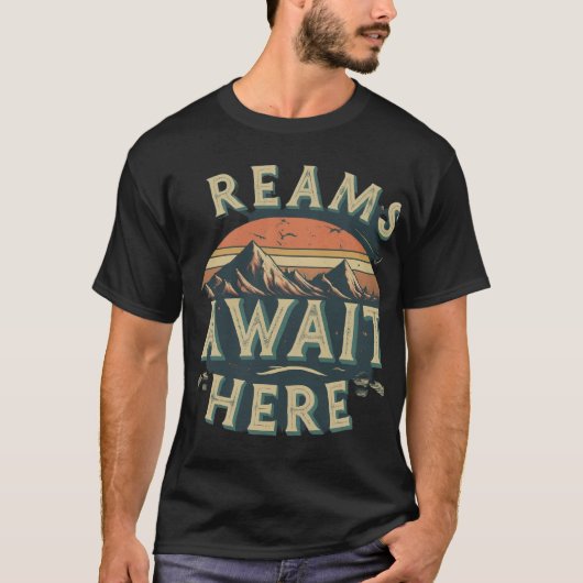 Hier erwarten Sie Träume T-Shirt (Vorderseite)