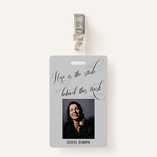 Hier ist das Lächeln hinter dieser Maske Elegant G Ausweis (Vorderseite mit Klammer)