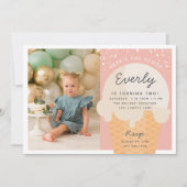 Hier ist das Scoop Ice Cream Cone Kid Birthday Fot Einladung (Vorderseite)