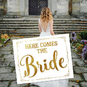 Hier kommt das Brautschild Gold Fotodruck