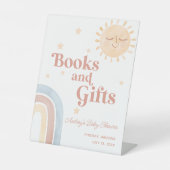 Hier kommt das Son Books + Gifts Pedestal Sign Sockelschild (Vorderseite)