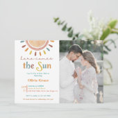 Hier kommt das Sun Baby Dusche Foto Einladung (Stehend Vorderseite)