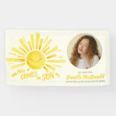 Hier kommt die junge Babydusche des sonnengelben F Banner (Horizontal)