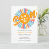 Hier kommt die Son Boy Baby Dusche Einladung (Stehend Vorderseite)