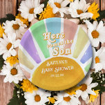 Hier kommt die Son Retro Boys Baby Dusche Pappteller<br><div class="desc">Feiern Sie stilvoll mit diesen trendigen Baby-Dusche-Papier-Tellern. Dieses Design lässt sich leicht mit Ihrer speziellen Veranstaltungssprache personalisieren und Ihre Gäste werden begeistert sein,  wenn sie diese fabelhaften Teller sehen. Matching-Elemente finden Sie in der Auflistung.</div>