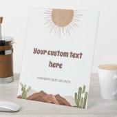 Hier kommt die Sonnendusche mit individueller Tisc Sockelschild (In Situ)