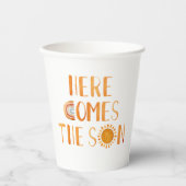 Hier kommt die Sonnenschirm-Babydusche Pappbecher (Vorderseite)