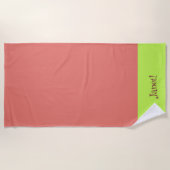 Hier kommt ein rot-helles Grün Strandtuch (Vorderseite)