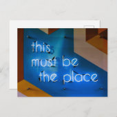 Hier muss NEON Sign Funny sein Postkarte (Vorne/Hinten)