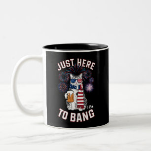 Hier nur um USA-Flagge-Bier-Katzenliebhaber am 4.  Zweifarbige Tasse