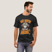 Hier Outta Grumpy Funny Monkey Meme Spaß T-Shirt (Vorne ganz)