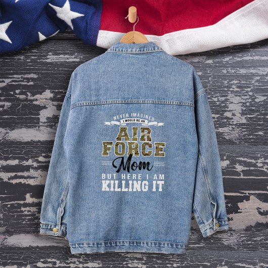Hier töte ich es Funny Air Force Mama Geschenk USA Jeansjacke