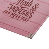 Hier werden die Mahlzeiten und Erinnerungen servie Schneidebrett (Ecke)