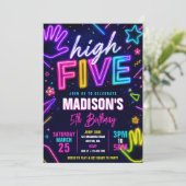 High Five Neon Glow Geburtstagsfeier Einladung (Stehend Vorderseite)