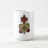 High Maintenance Money Dagger Rose Tattoo Flash B Kaffeetasse (Mittel)